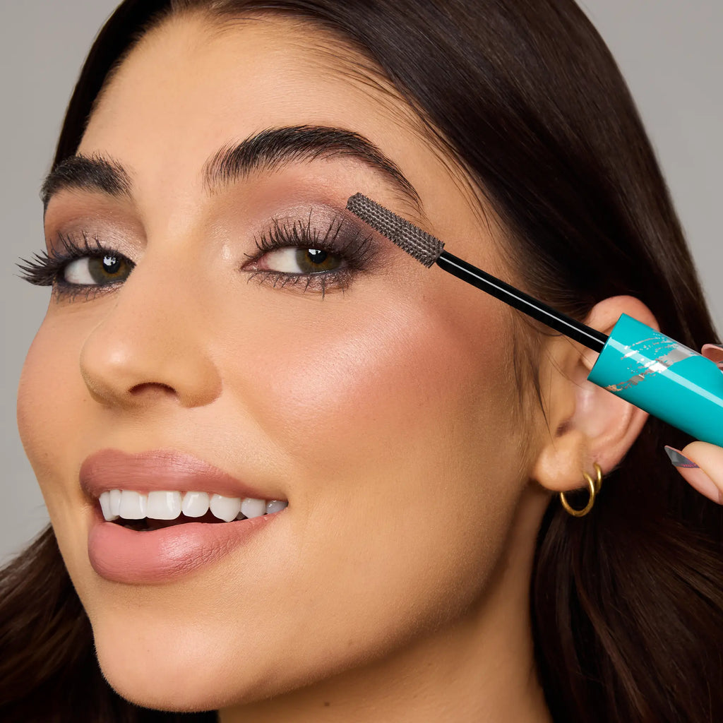 Máscara de pestañas en tubo para extensiones Liquid Lash